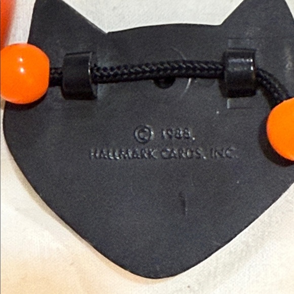 🎃 Vintage 1988 Hallmark Halloween Necklace - Picture 3 of 4